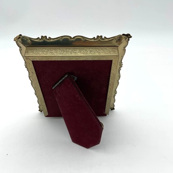 Scroll Edge Cream and Gold Tone Easel Back VTG 50s Easel Back Photo Frame 4 X 5 - Picture 3 of 5